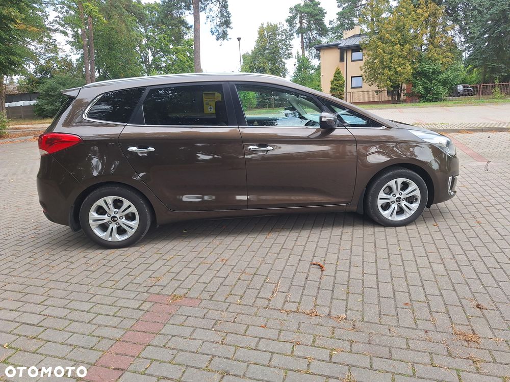 Kia Carens 1.7 CRDi L 7os - 14