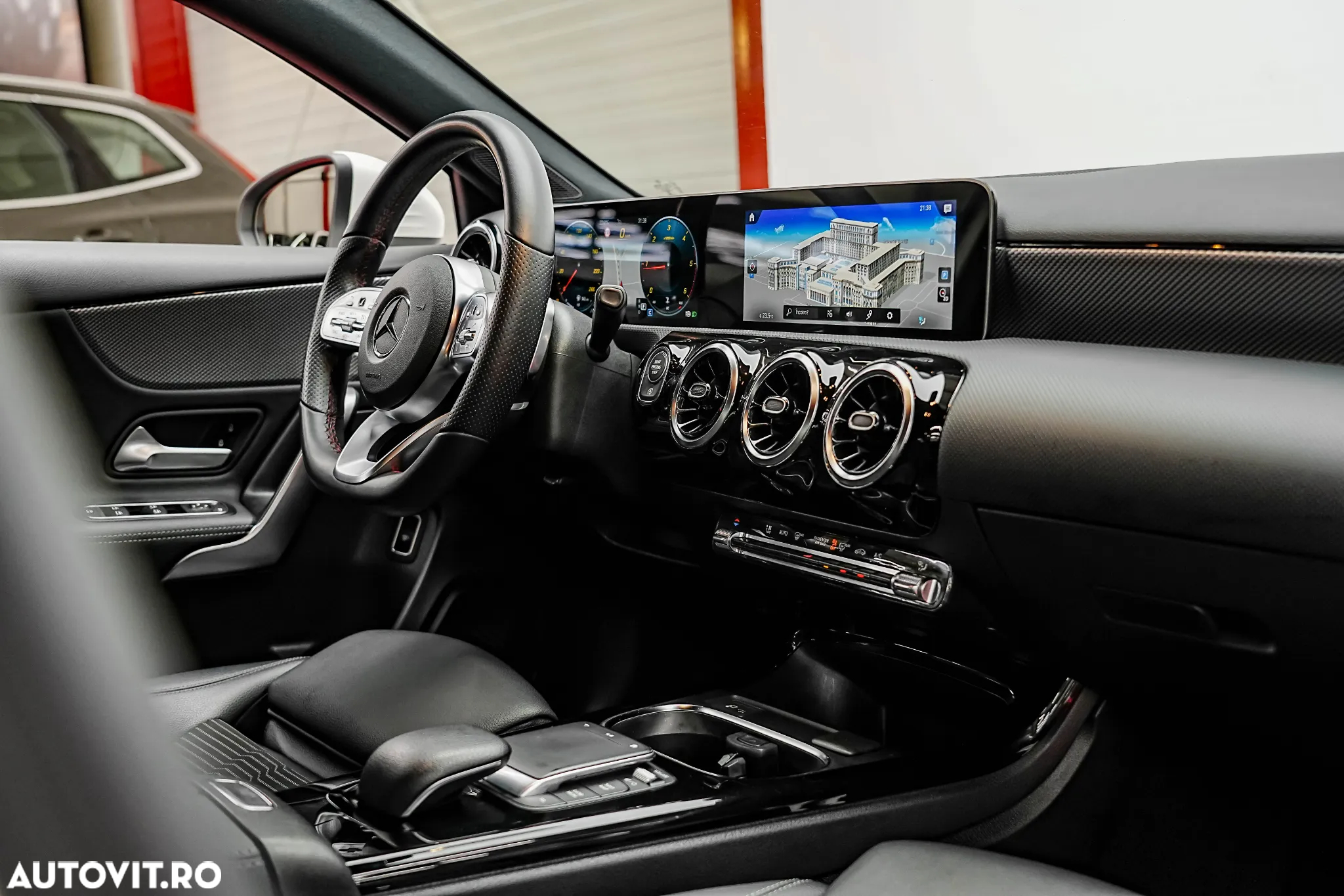 Mercedes-Benz A 180 d 7G-DCT AMG Line - 14