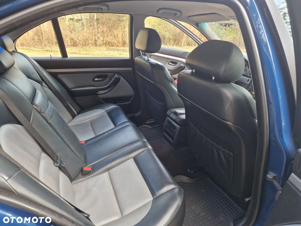 BMW Seria 5 520d - 14