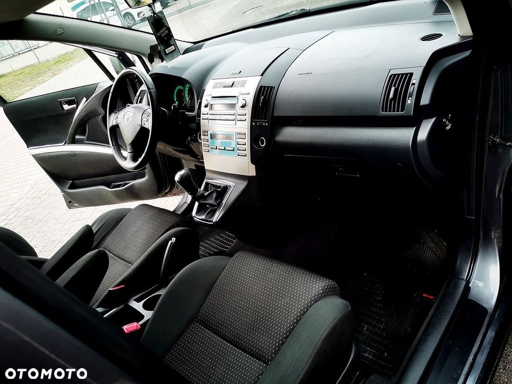 Toyota Corolla Verso 1.8 Edition - 6