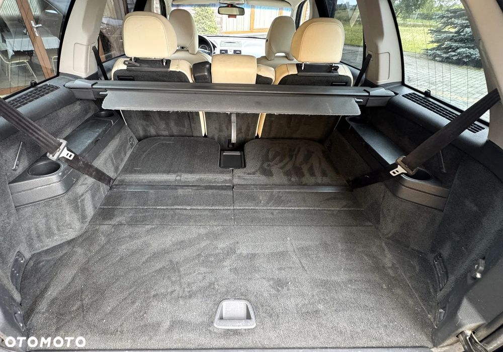 Volvo XC 90 - 40