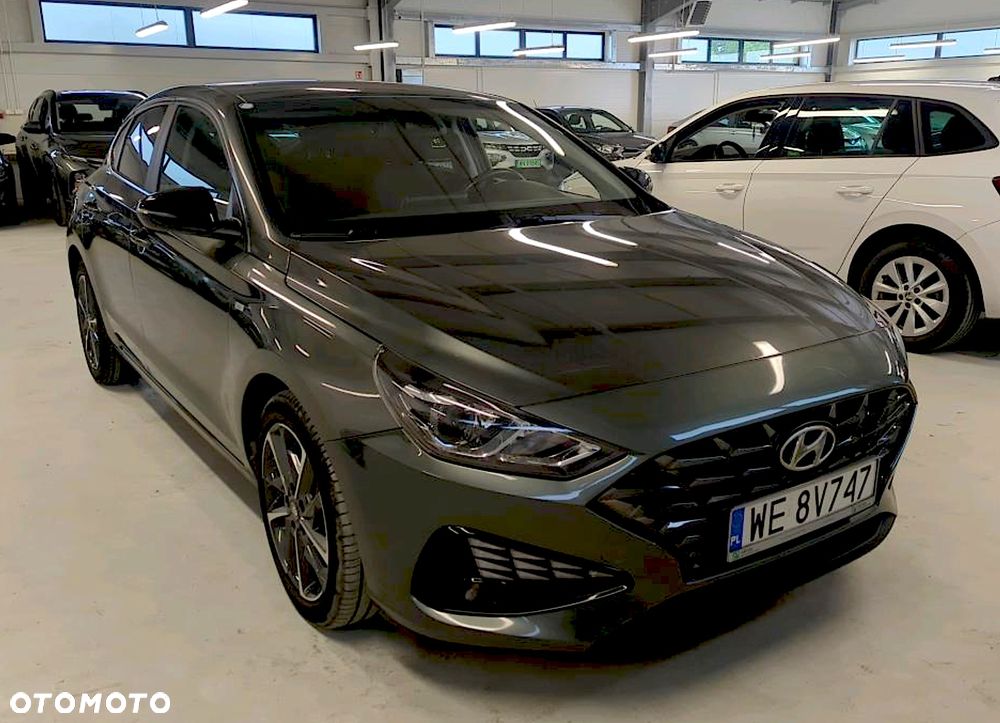 Hyundai i30 1.5 T-GDI 48V Comfort DCT - 4
