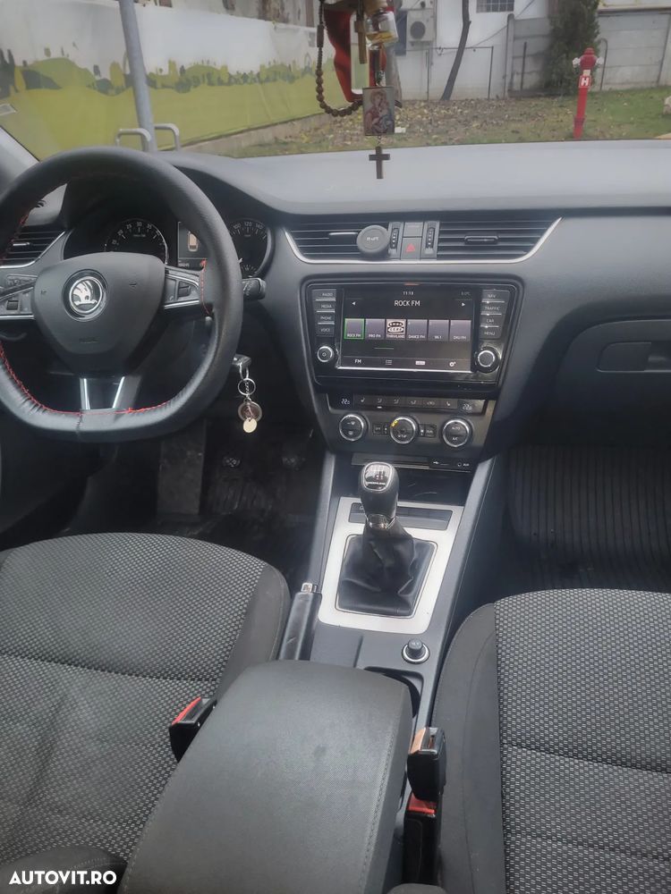 Skoda Octavia Combi 1.6 TDI (Green tec) Ambition - 6