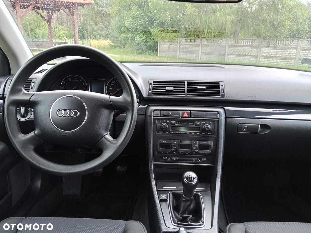 Audi A4 Limousine - 35