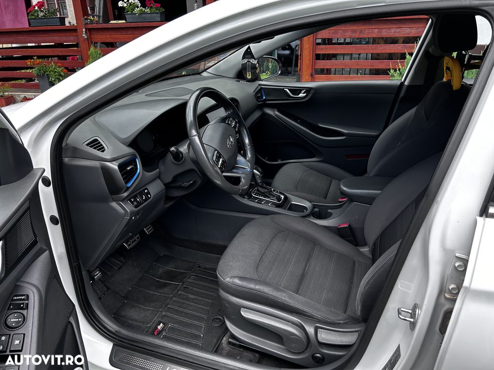 Hyundai IONIQ - 9