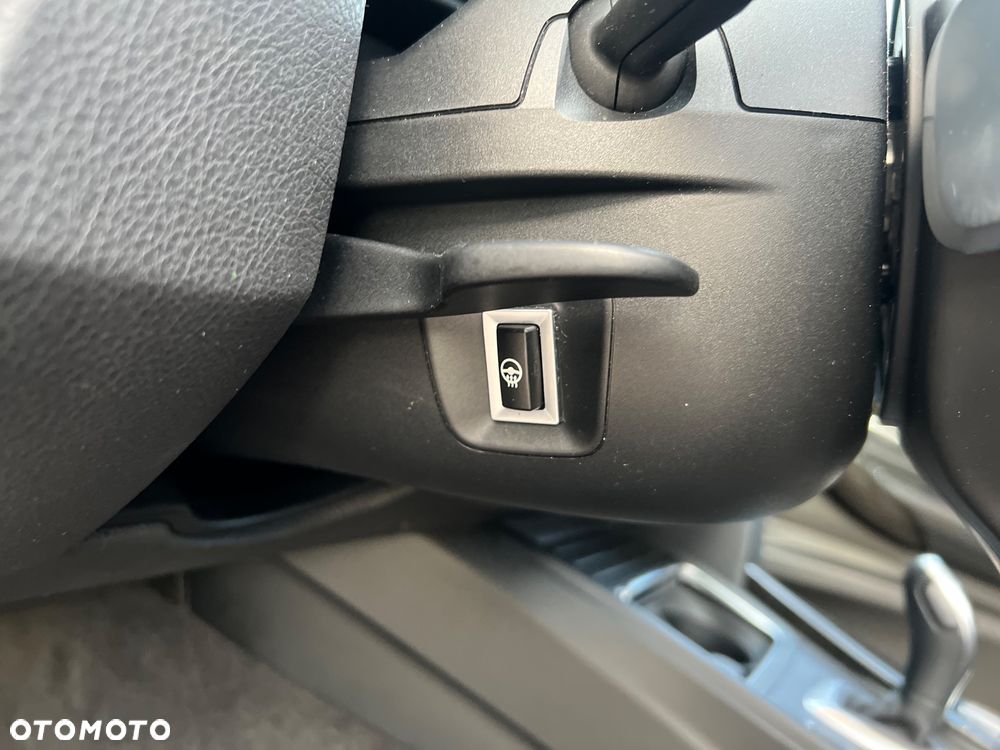 BMW Seria 3 330i xDrive M Sport Shadow - 22