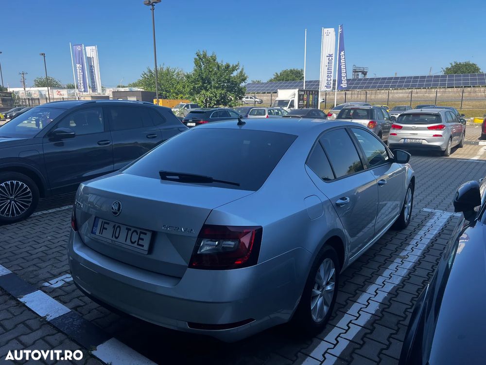 Skoda Octavia - 2