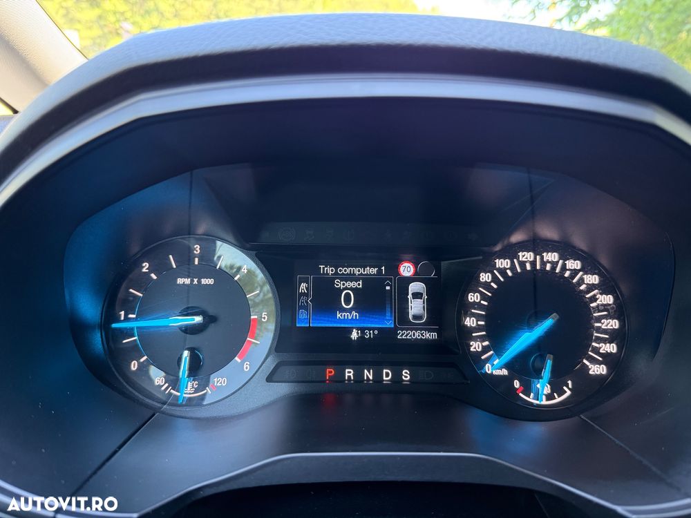 Ford S-Max - 8