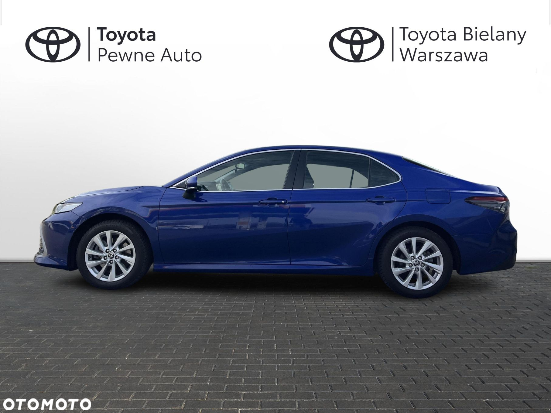 Toyota Camry - 3