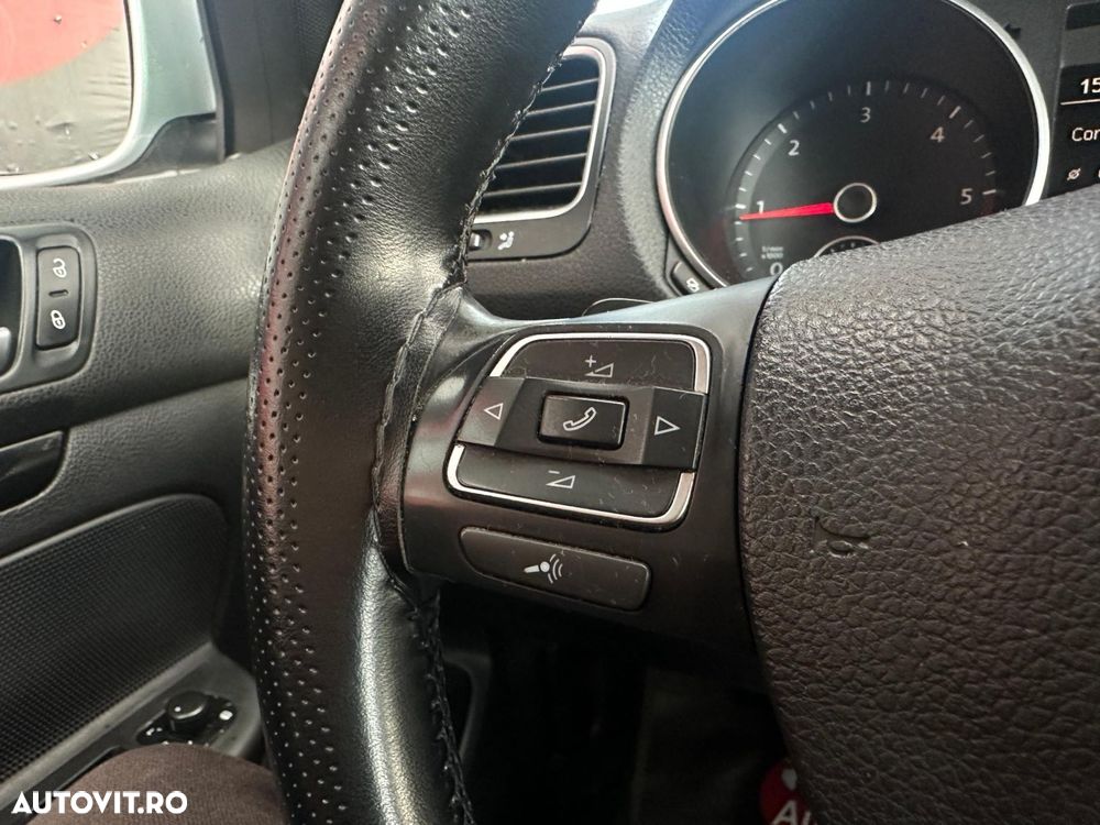 Volkswagen Golf - 14
