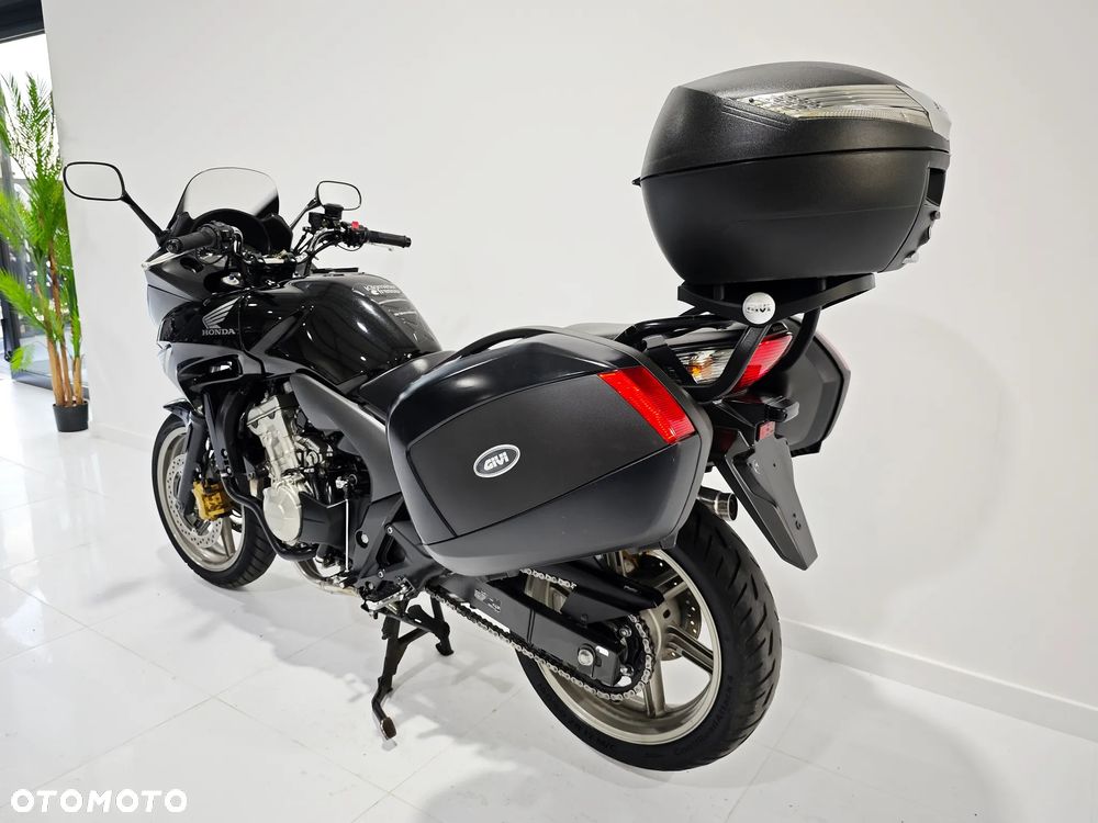 Honda CBF - 18