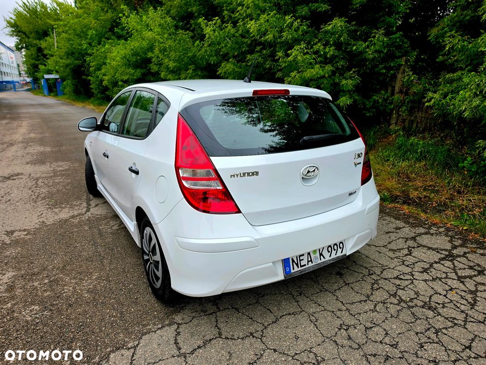 Hyundai i30 1.4 FIFA WM Edition - 17