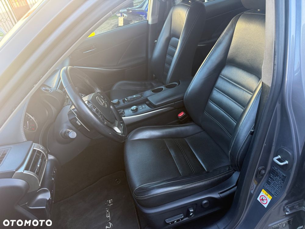 Lexus IS 300h Comfort EU6 - 20