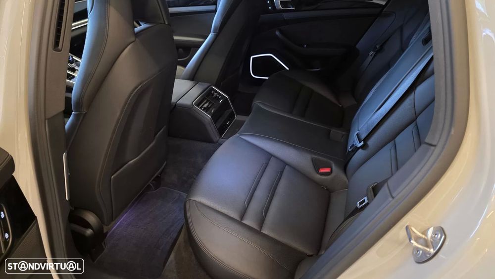 Porsche Panamera Sport Turismo 4S E-Hybrid - 53