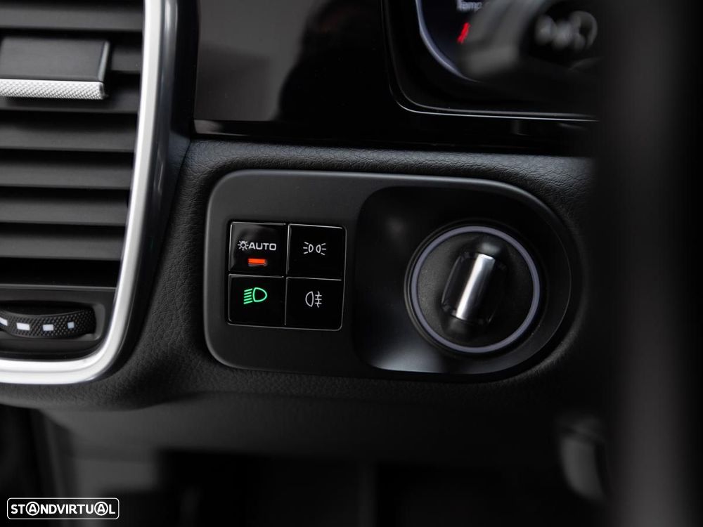 Porsche Cayenne Coupé E-Hybrid - 22