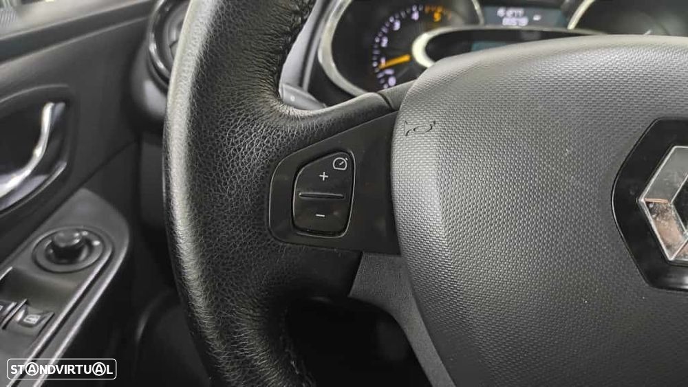 Renault Clio Sport Tourer 1.5 dCi Dynamique S - 38