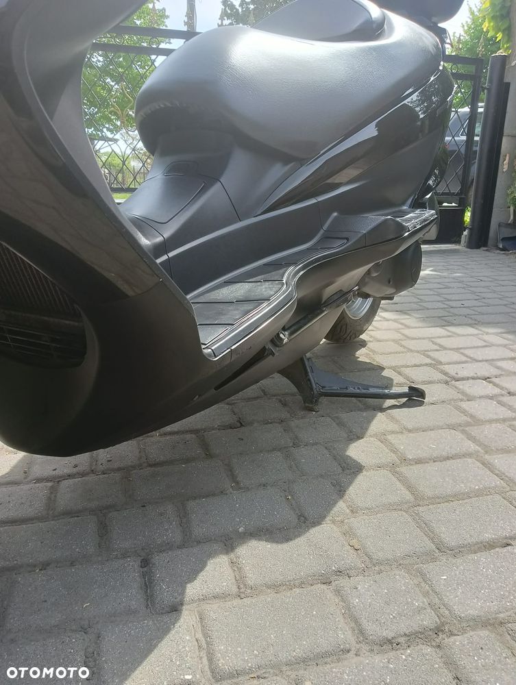 Suzuki Burgman - 8