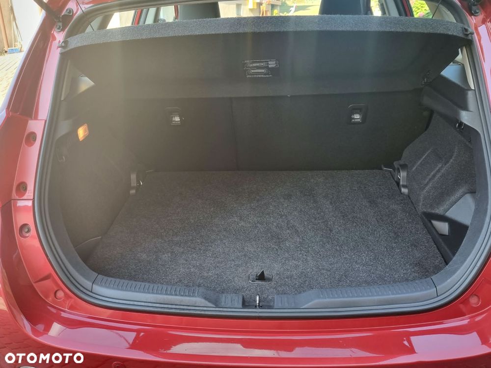 Toyota Auris 1.8 HSD Luna - 21