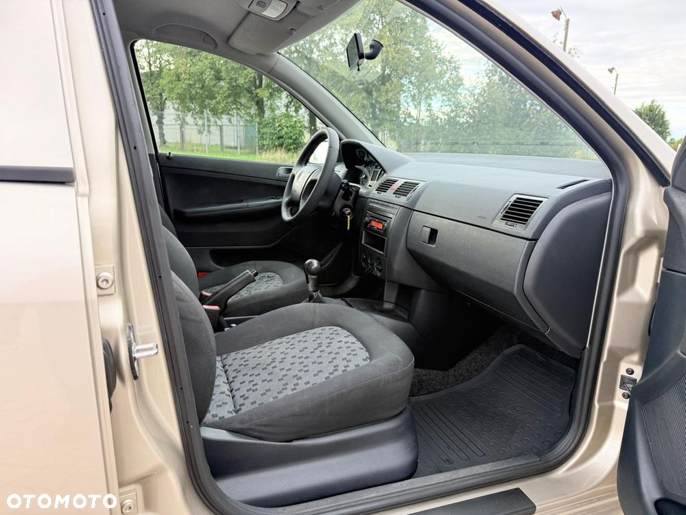 Skoda Fabia 1.4 16V Combi Comfort - 21