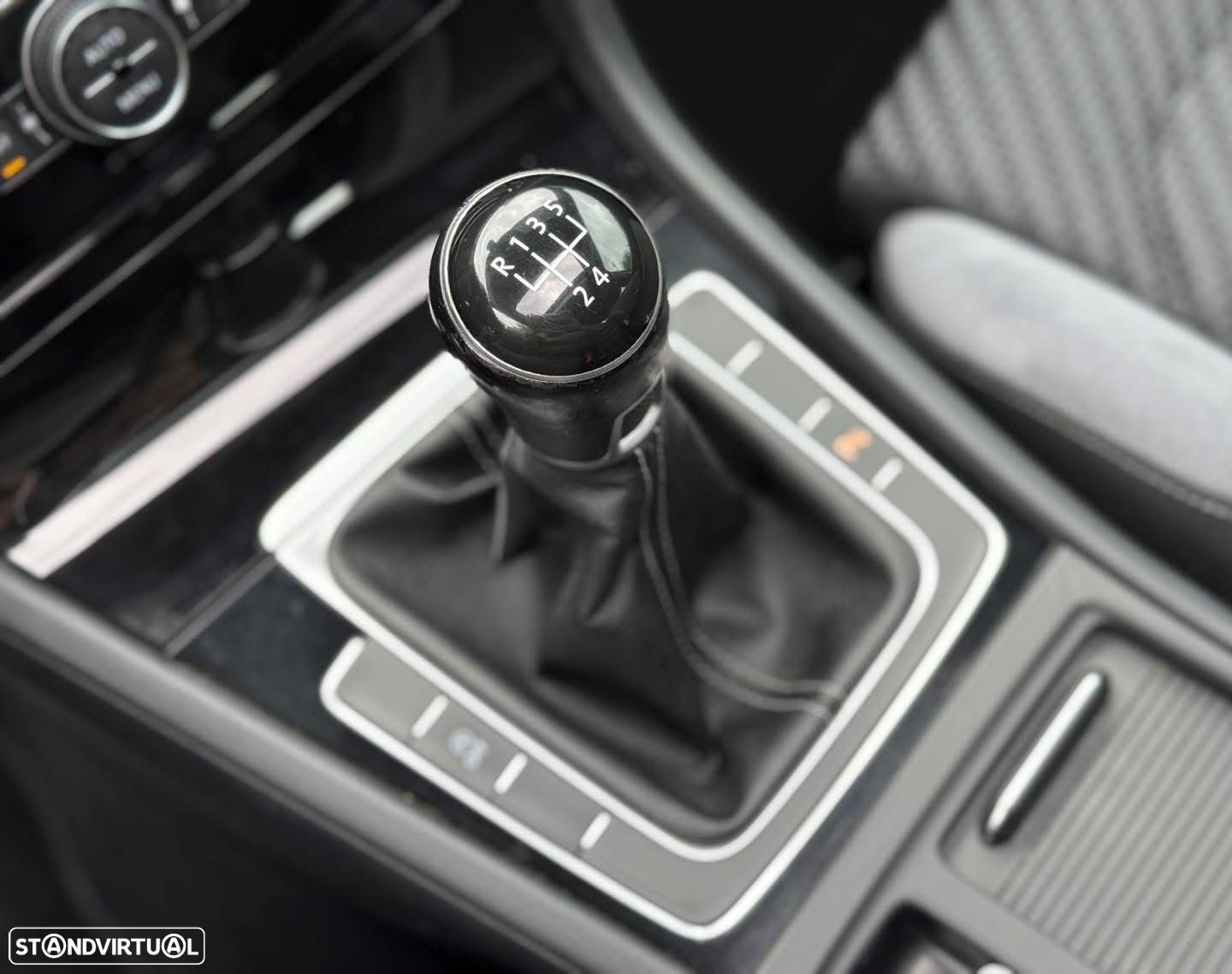 VW Golf - 8