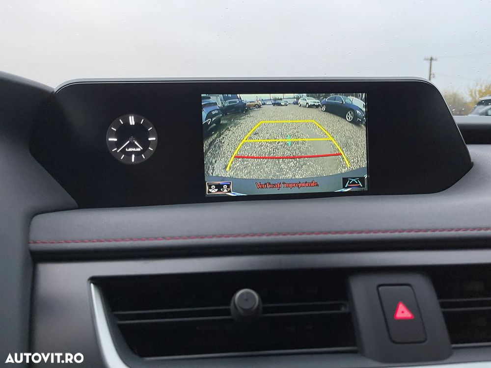 Lexus UX 250h F SPORT - 15