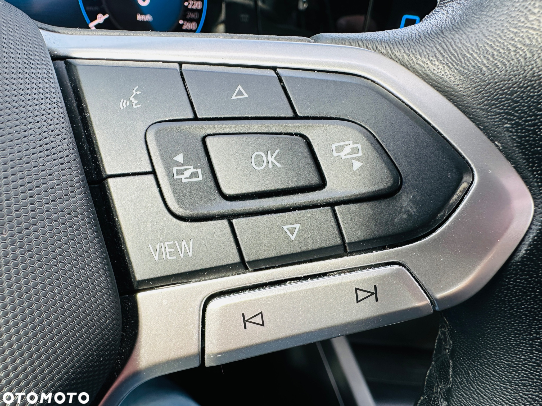 Volkswagen Golf VIII 2.0 TDI Life - 34