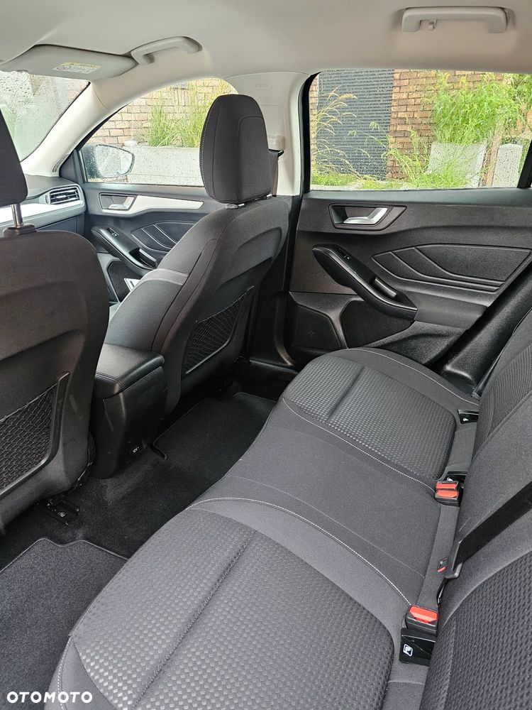 Ford Focus 1.0 EcoBoost Trend ASS - 6