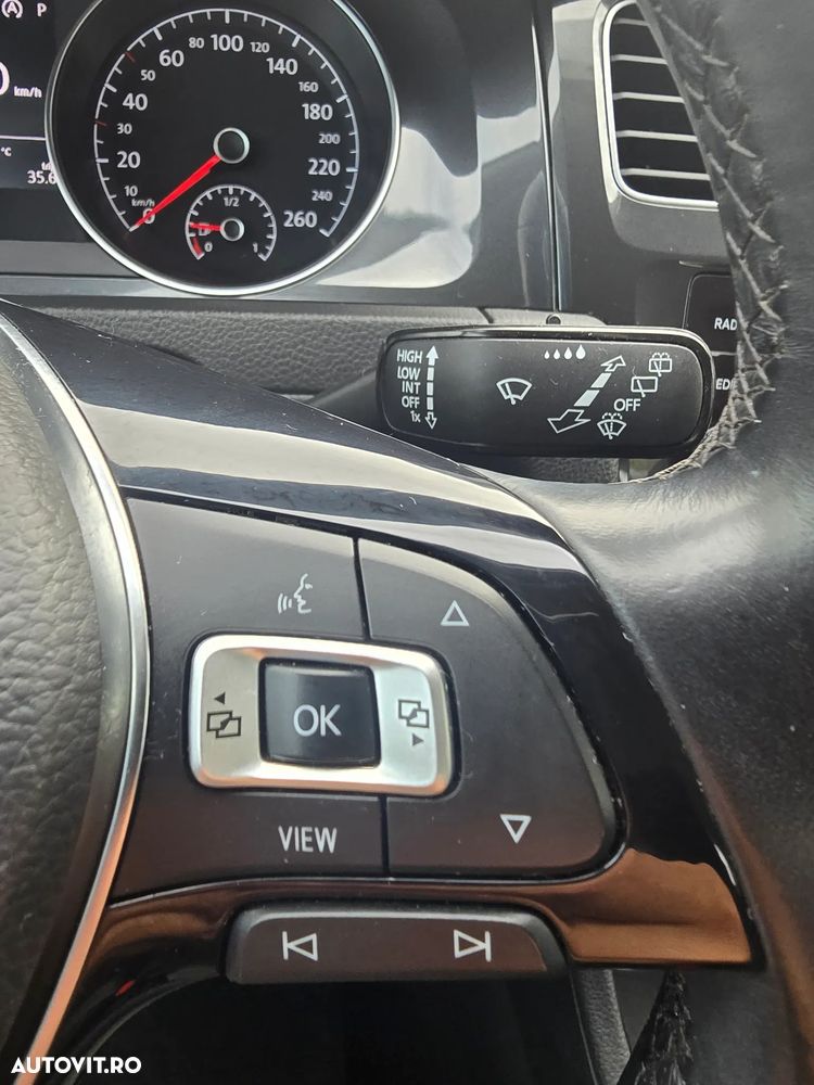 Volkswagen Golf 2.0 TDI DSG Comfortline - 27