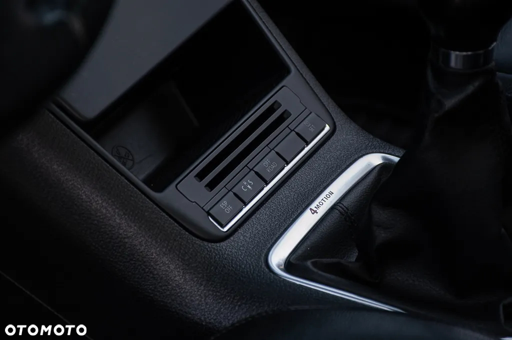 Volkswagen Tiguan 2.0 TDI DPF 4Motion Sport & Style - 31
