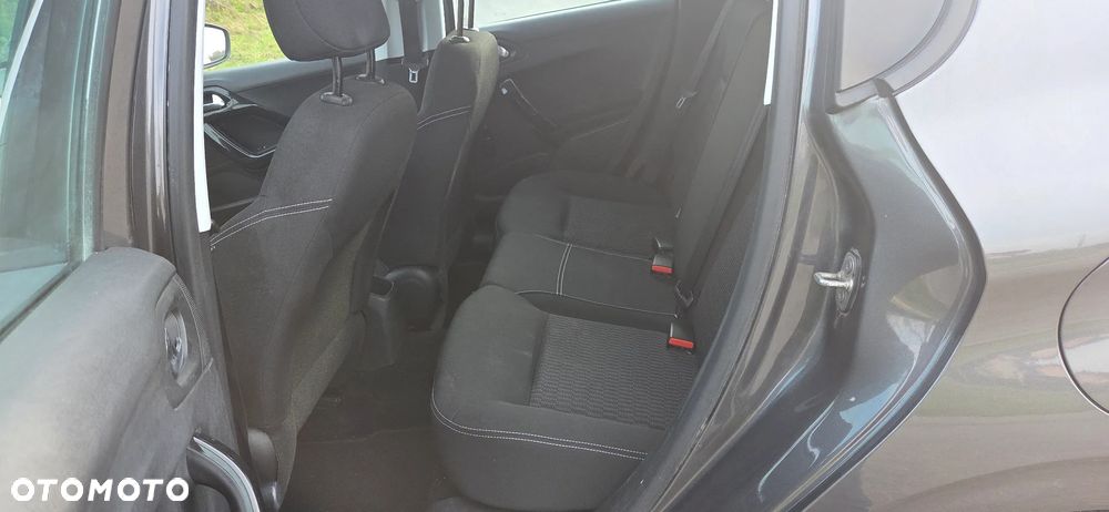 Peugeot 208 1.5 BlueHDi Signature S&S - 11