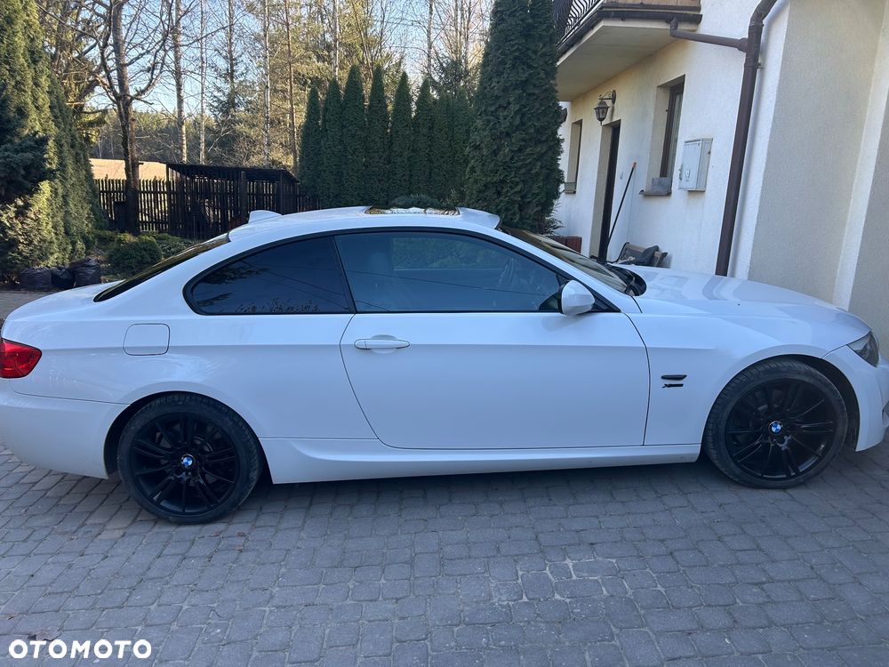 BMW Seria 3 330d xDrive M Sport Edition - 3