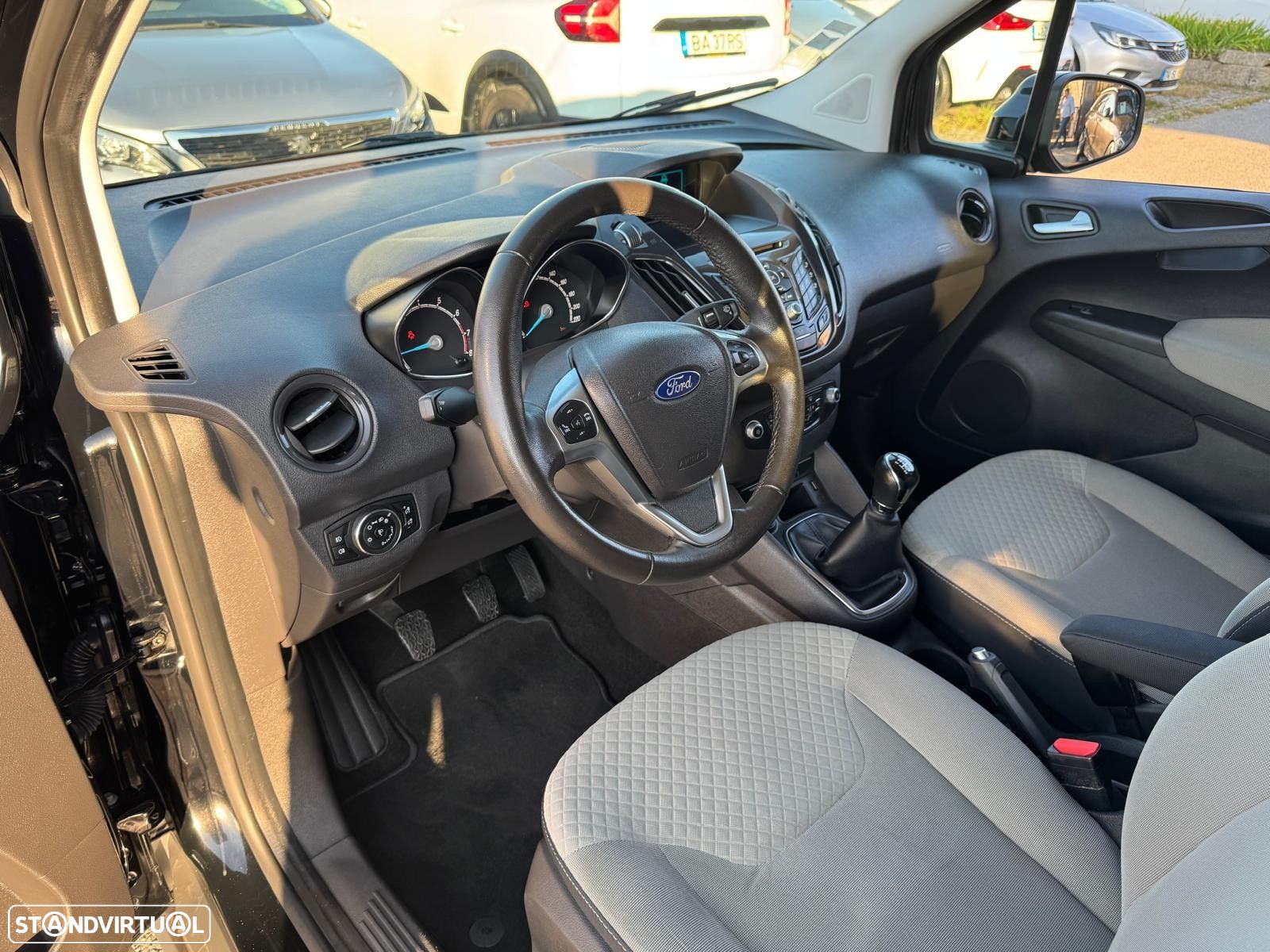 Ford Tourneo Courier 1.0 EcoBoost Titanium - 8