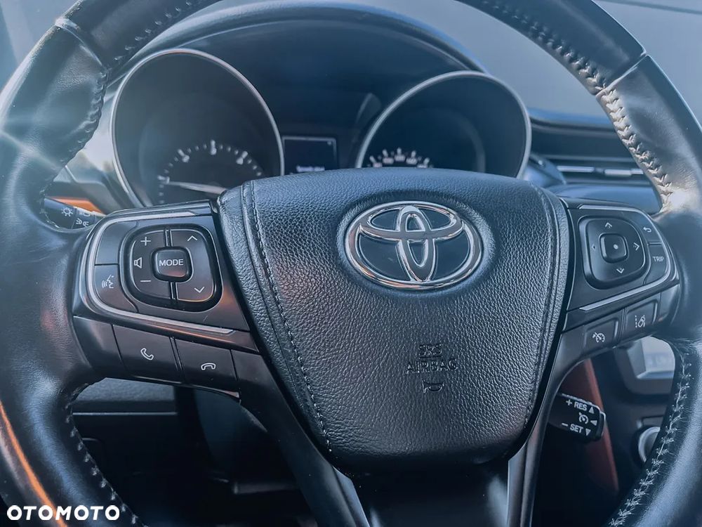 Toyota Avensis 1.6 D-4D Prestige - 26