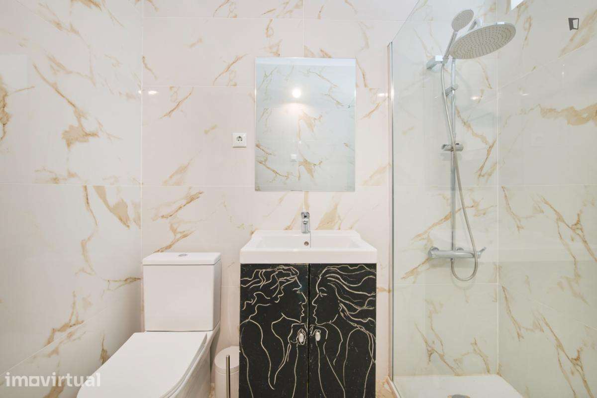Quarto - localizado em Entrecampos Lisbon - Grande imagem: 4/43