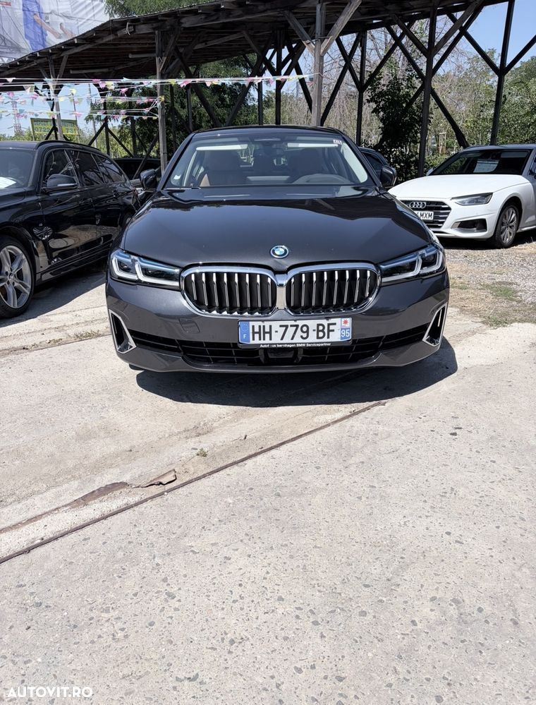 BMW Seria 5 520e Aut. Luxury Line - 2