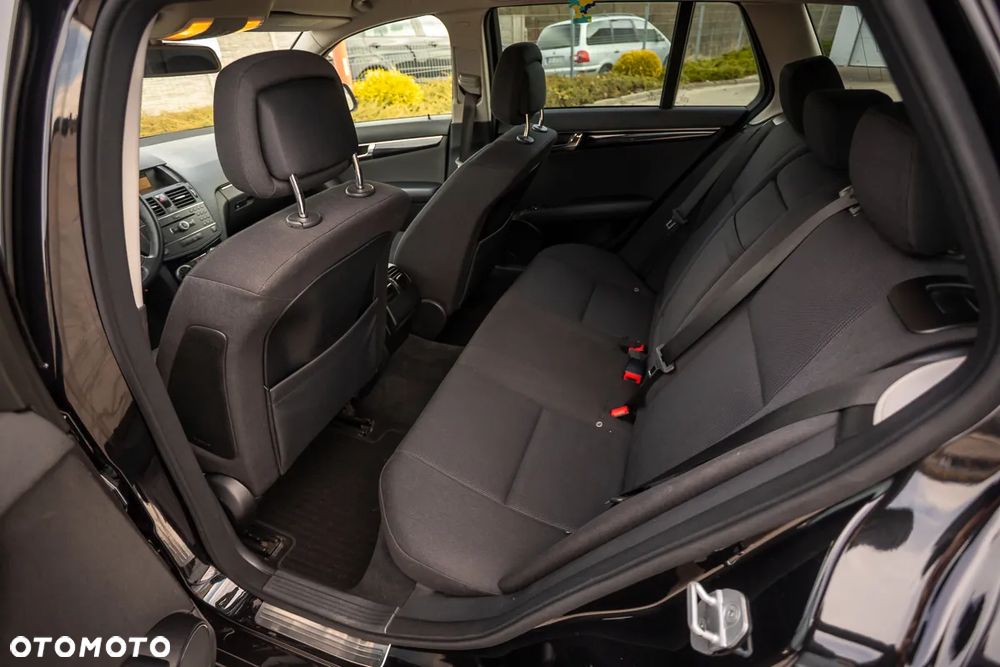 Mercedes-Benz Klasa C 200 CDI DPF Automatik Elegance - 19