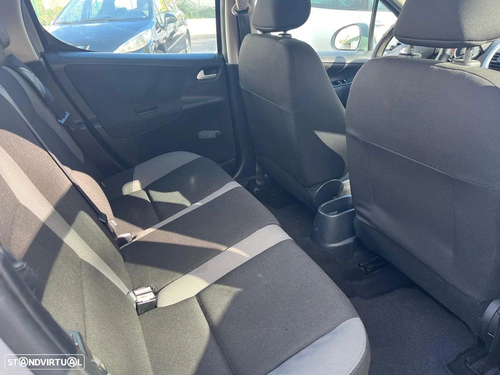 Peugeot 207 1.4 HDi Premium - 8