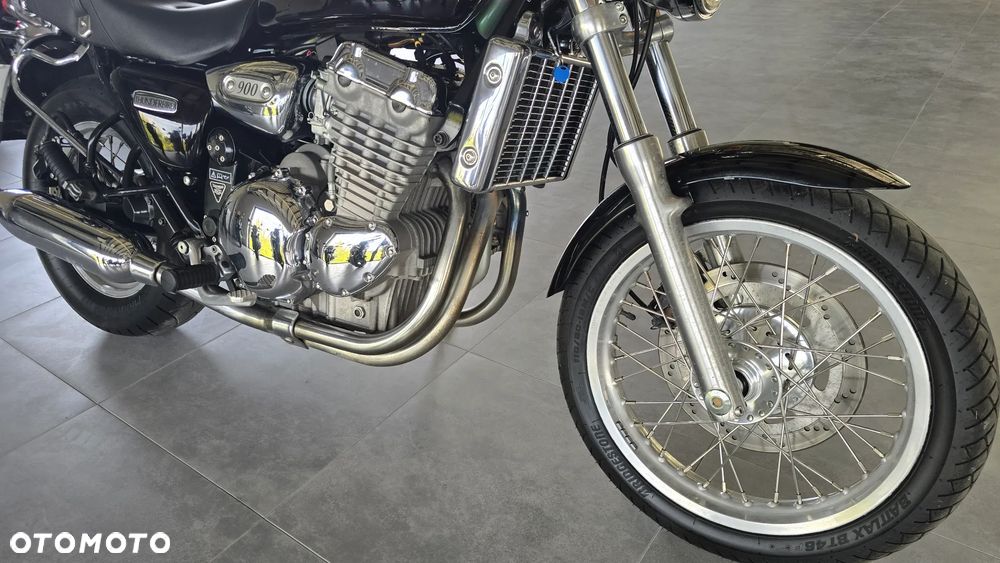 Triumph Thunderbird - 25