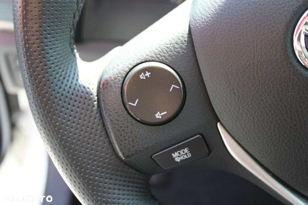 Toyota Auris - 15