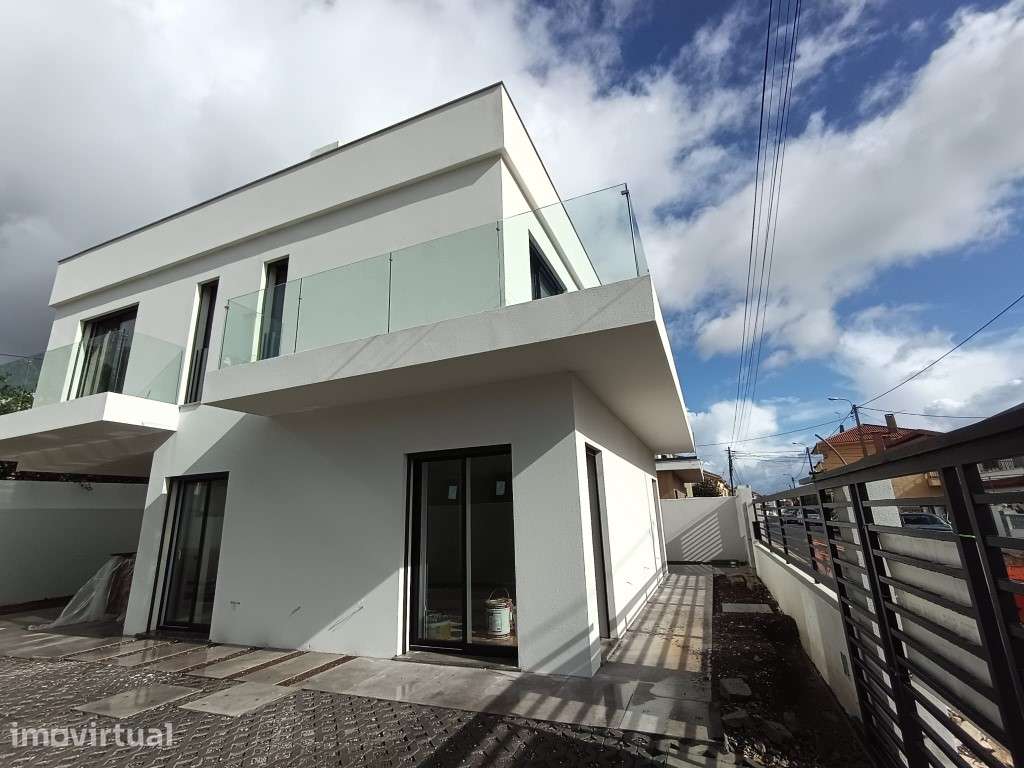Moradia Contemporânea T3 em Cascais - Grande imagem: 2/27