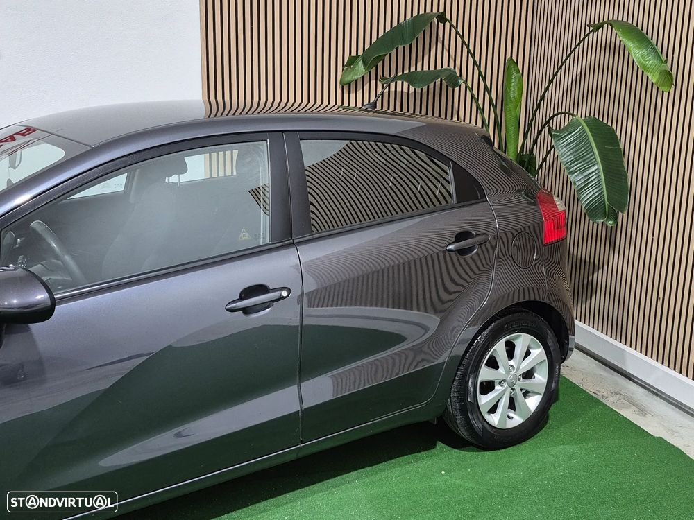 Kia Rio 1.2 CVVT LX - 3