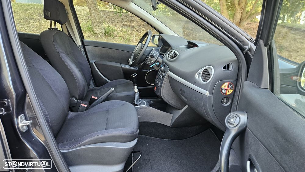 Renault Clio Sport Tourer - 6