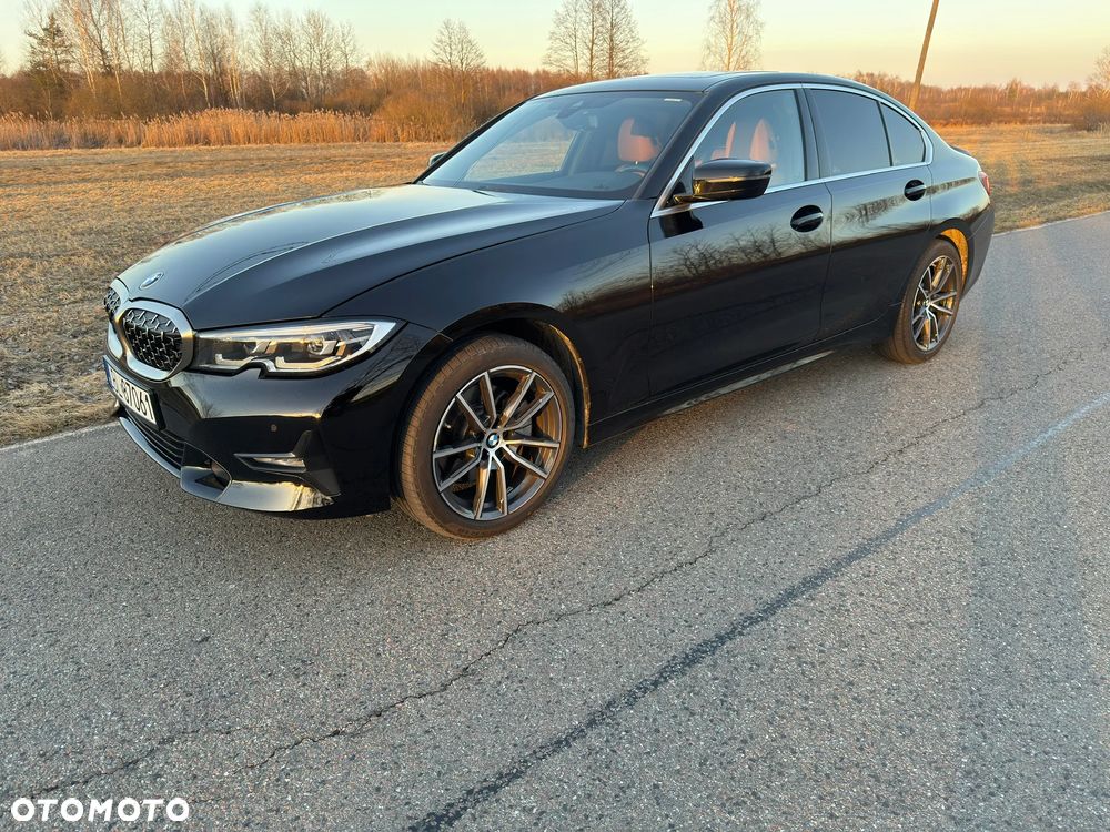 BMW Seria 3 330i xDrive Sport Line - 4