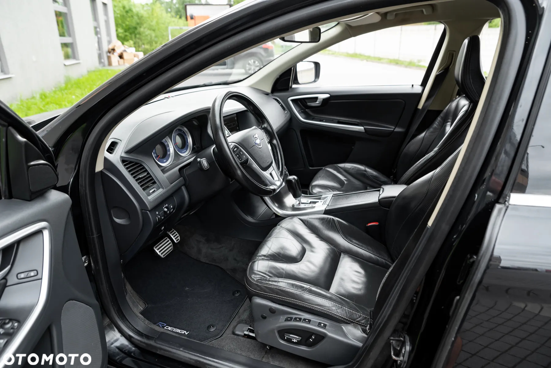 Volvo XC 60 D5 AWD RDesign - 16