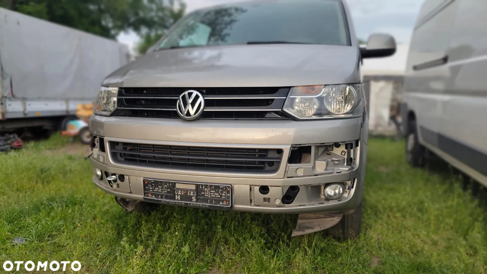 Volkswagen Multivan - 24