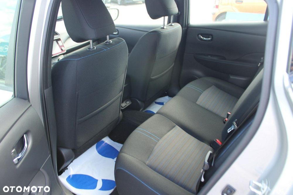 Nissan Leaf - 30