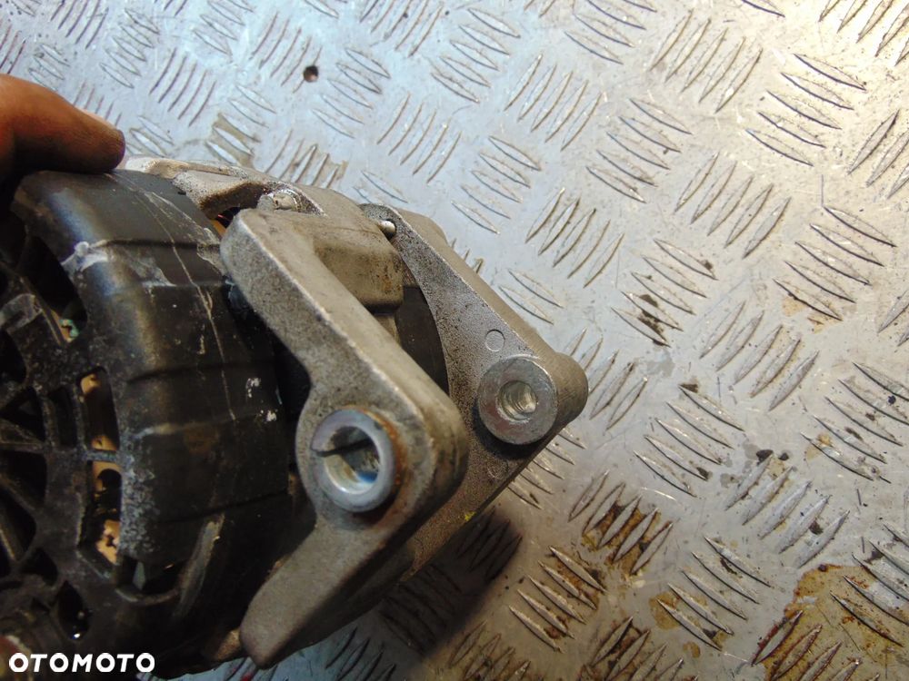alternator opel antara 2,0 cdti - 4