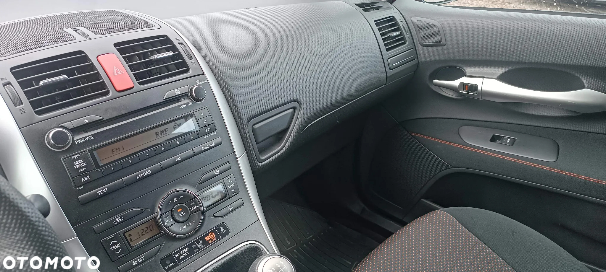 Toyota Auris 1.6 2010 - 9