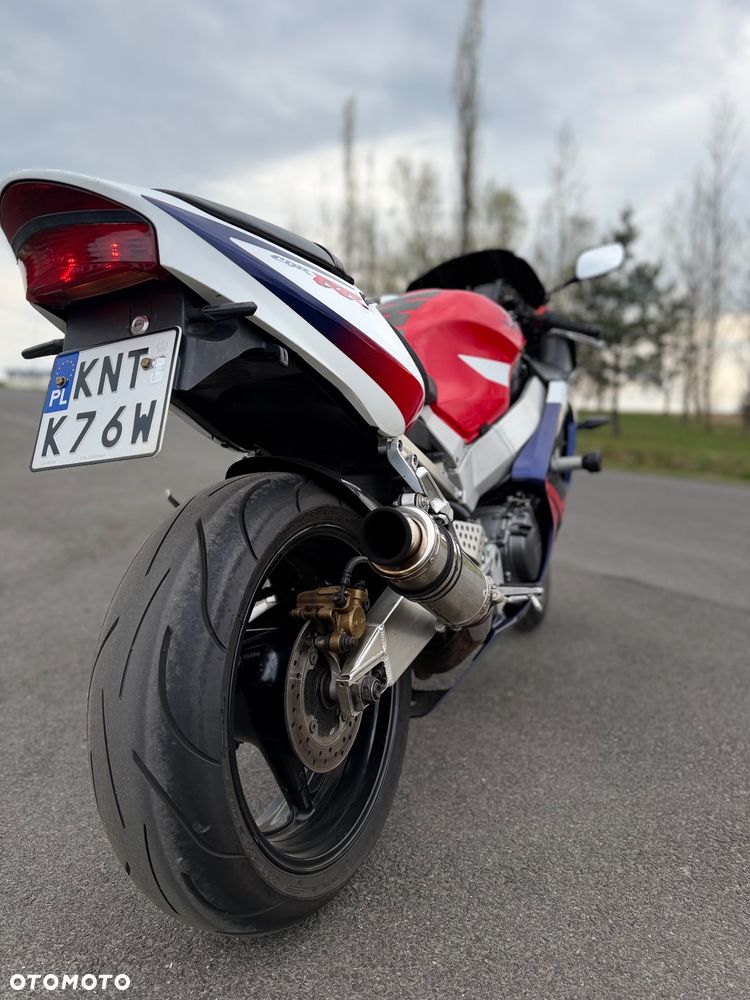 Honda CBR - 8