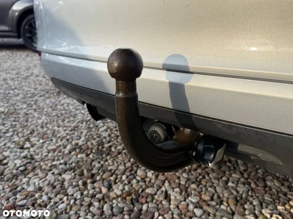 Volkswagen Golf Plus 1.6 TDI DPF Life - 14